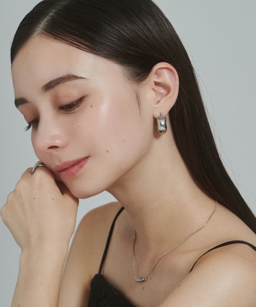 ciite' surgical stainless(シーテサージカルステンレス)の「【 金属アレルギー対応 】 ぷっくりピアス サージカルステンレス (両耳用)(ピアス(両耳用)・レディース・シルバー/ゴールド・FREE)」の9枚目の写真