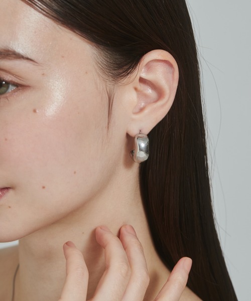 セール】【 金属アレルギー対応 】 ぷっくりピアス サージカル