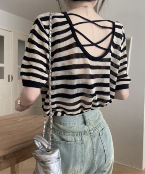 Alum'(アルム)の「メッシュバッククロスニット(ニット/セーター・レディース・ブラック/カーキ/アイボリー・FREE)」の7枚目の写真
