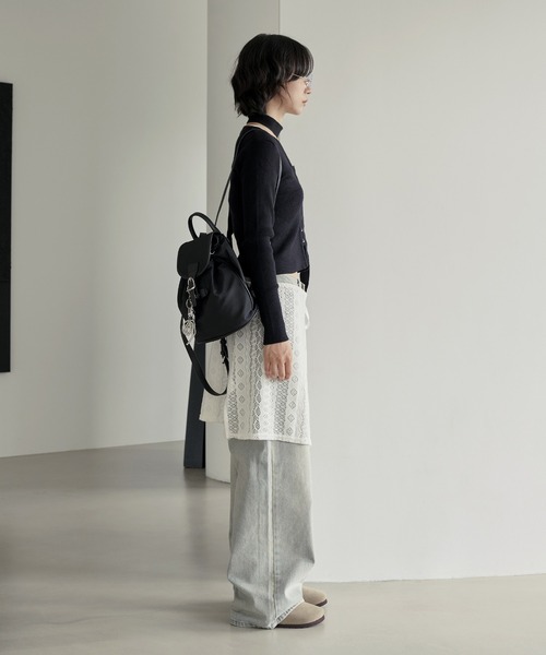 UNE MANSION(ユヌマンション)の「サイドスリットストリングリボン起毛ニットレースラップスカート(スカート・レディース・ブラック/アイボリー・FREE)」の4枚目の写真