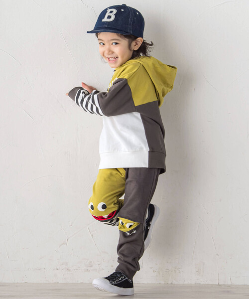 SLAP SLIP（スラップスリップ）の「【お揃い】おめめギョロギョロモンスターバイカラーフーディ(80~130cm)（パーカー・キッズ・イエロー/ネイビー・110cm/130cm/100cm/80ｃｍ/90cm/120cm）」の6枚目の写真