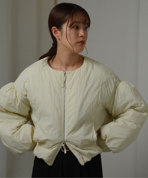 Amiur(エミレ)の「marshmallow volume outer / マシュマロボリュームアウター(その他アウター・レディース・アイボリー/ブラック/ベージュ・FREE)」の4枚目の写真