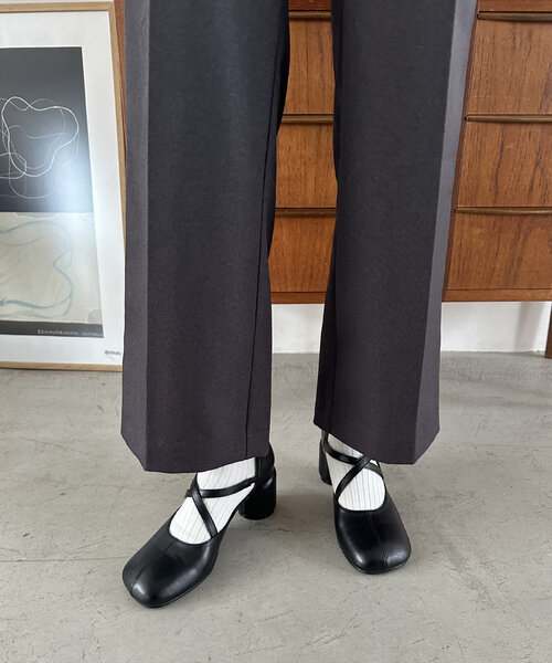 DISCOAT(ディスコート)の「【大型店・WEB限定】円柱ヒールクロスストラップシューズ(パンプス・レディース・ブラック・LARGE/MEDIUM/SMALL)」の5枚目の写真