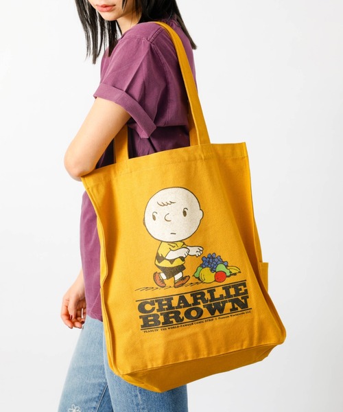 FRUIT OF THE LOOM（フルーツオブザルーム）の「【FRUIT OF THE LOOM】PEANUTS サイドポケットトートバッグ / A4可【WEB限定】（トートバッグ・レディース・その他3/その他2/その他1/その他4・フリー）」の2枚目の写真