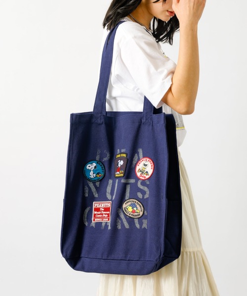 FRUIT OF THE LOOM（フルーツオブザルーム）の「【FRUIT OF THE LOOM】PEANUTS サイドポケットトートバッグ / A4可【WEB限定】（トートバッグ・レディース・その他3/その他2/その他1/その他4・フリー）」の3枚目の写真