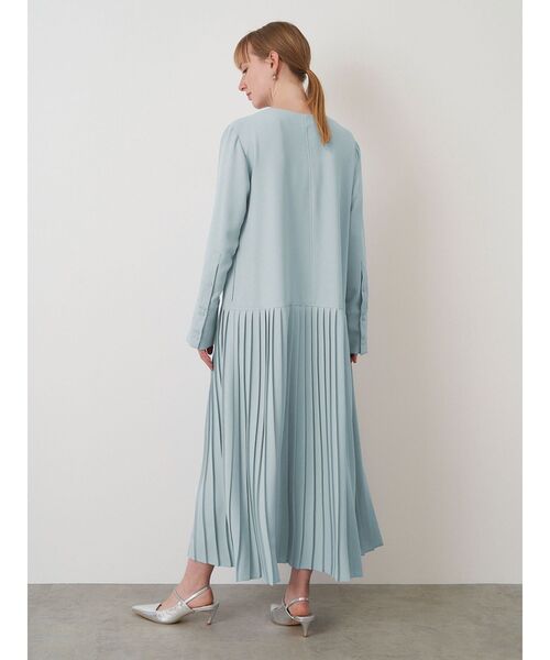 ELENDEEK（エレンディーク）の「マルチネックワンピース（ワンピース・レディース・ブルー/ブラック・01/02）」の6枚目の写真