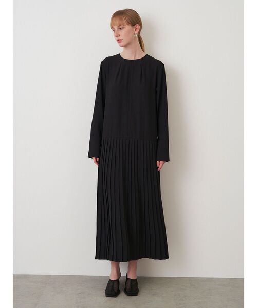 ELENDEEK（エレンディーク）の「マルチネックワンピース（ワンピース・レディース・ブルー/ブラック・01/02）」の10枚目の写真