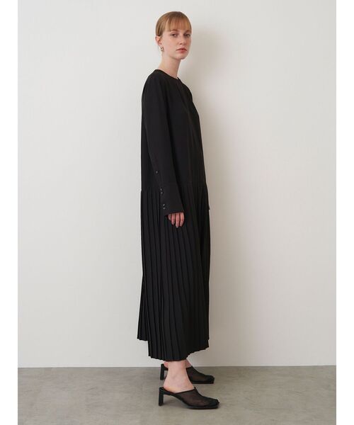 ELENDEEK（エレンディーク）の「マルチネックワンピース（ワンピース・レディース・ブルー/ブラック・01/02）」の11枚目の写真