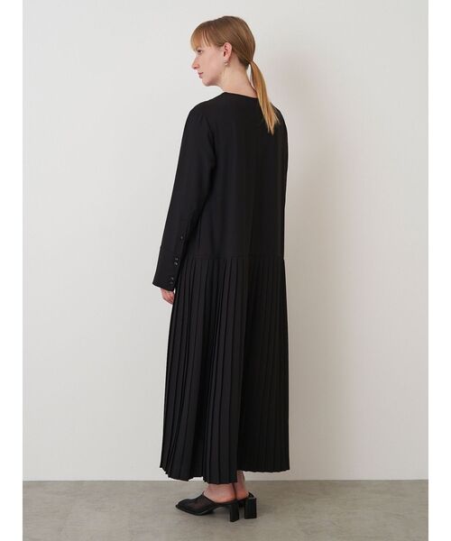 ELENDEEK（エレンディーク）の「マルチネックワンピース（ワンピース・レディース・ブルー/ブラック・01/02）」の12枚目の写真