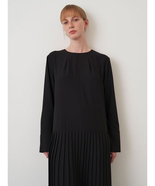 ELENDEEK（エレンディーク）の「マルチネックワンピース（ワンピース・レディース・ブルー/ブラック・01/02）」の13枚目の写真