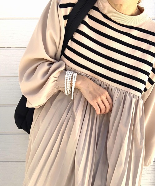 Q（キュー）の「ロングパールネックレス（ネックレス・レディース・ホワイト・ONE SIZE）」の11枚目の写真