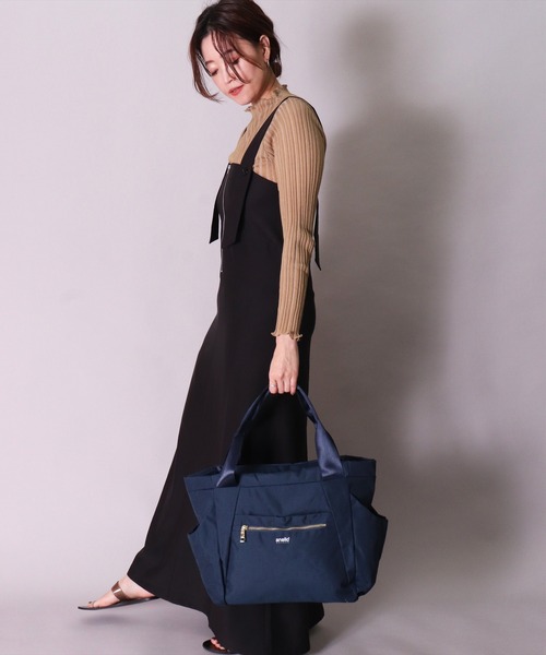 anello(アネロ)の「(LF)【anello】14ポケット 両面撥水加工 A4 トートバッグ(トートバッグ・レディース・ネイビー/ライトグレー/ブラック・ONE SIZE)」の9枚目の写真