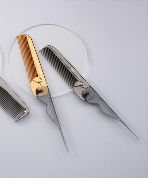 LOVECHROME（ラブクロム）の「K24GPバングスコーム ゴールド（ヘアブラシ・レディース・ゴールド・FREE）」の2枚目の写真