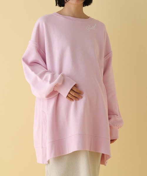LEPSIM(レプシィム)の「【産前・産後対応】マタニティ/スリット刺繍チュニックワンピース 287571(マタニティウェア/グッズ・レディース・ブラック/オフホワイト/ライトグレー/ピンク・FREE)」の4枚目の写真