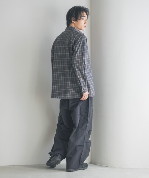 LOWRYS FARM(ローリーズファーム)の「シアサッカーチェックシャツLS 321317(シャツ/ブラウス・メンズ・グレー/ブルー/チャコールグレー・MEDIUM/LARGE)」の6枚目の写真