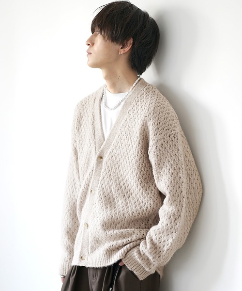 MinoriTY(マイノリティ)の「【MinoriTY】ざっくり編みオーバーサイズニットカーディガン(カーディガン/ボレロ・メンズ・グレイッシュベージュ/チャコール・S/M/L)」の2枚目の写真