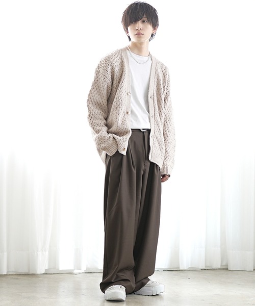 MinoriTY(マイノリティ)の「【MinoriTY】ざっくり編みオーバーサイズニットカーディガン(カーディガン/ボレロ・メンズ・グレイッシュベージュ/チャコール・S/M/L)」の11枚目の写真