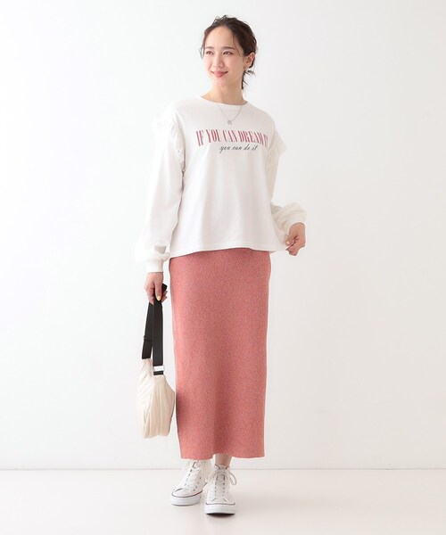 Cutie Blonde（キューティーブロンド）の「【S-LL/洗える】ショルダーフリルが目を惹く ロゴプリントロンT（Tシャツ/カットソー・レディース・チャコールグレー/ホワイト/イエロー系その他・01/02/03/04）」の9枚目の写真