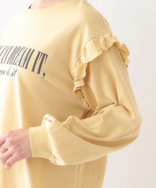 Cutie Blonde（キューティーブロンド）の「【S-LL/洗える】ショルダーフリルが目を惹く ロゴプリントロンT（Tシャツ/カットソー・レディース・チャコールグレー/ホワイト/イエロー系その他・01/02/03/04）」の4枚目の写真