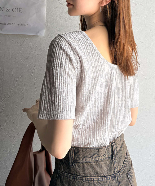 classicalelf(クラシカルエルフ)の「抜け感&二の腕カバーの優等生。前後2wayジャガードトップス(半袖)(Tシャツ/カットソー・レディース・ライトグレー/チャコール/ブラック/アイボリー・LARGE/MEDIUM/SMALL/X-LARGE)」の15枚目の写真