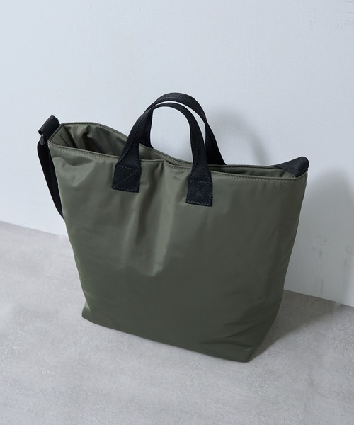 FREDRIK PACKERS(フレドリックパッカーズ)の「【FREDRIK PACKERS】≪別注≫STAND UP TOTE / 2WAYショルダートート/A4ファイル収納/PC/ショルダートート/ワンショルダー(ショルダーバッグ・レディース・グレー/オリーブ/ブラック・FREE)」の4枚目の写真