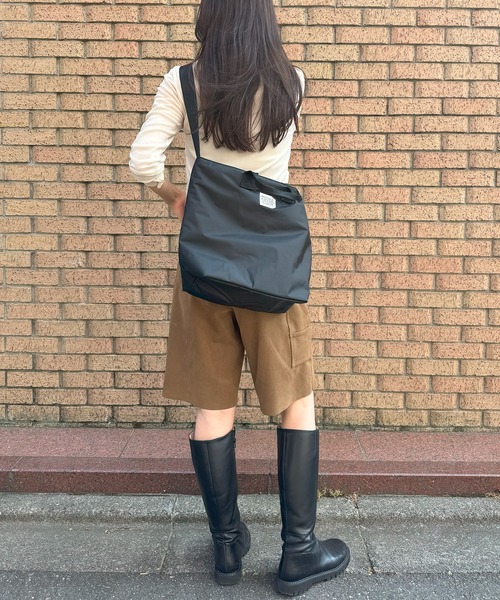 FREDRIK PACKERS(フレドリックパッカーズ)の「【FREDRIK PACKERS】≪別注≫STAND UP TOTE / 2WAYショルダートート/A4ファイル収納/PC/ショルダートート/ワンショルダー(ショルダーバッグ・レディース・グレー/オリーブ/ブラック・FREE)」の8枚目の写真