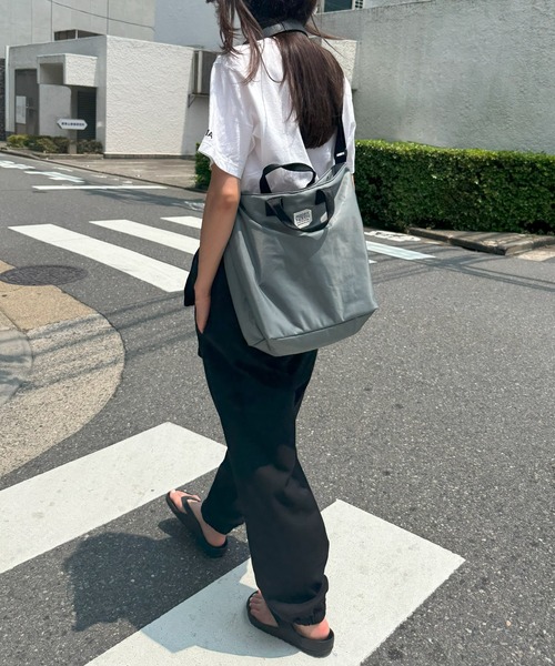 FREDRIK PACKERS(フレドリックパッカーズ)の「【FREDRIK PACKERS】≪別注≫STAND UP TOTE / 2WAYショルダートート/A4ファイル収納/PC/ショルダートート/ワンショルダー(ショルダーバッグ・レディース・グレー/オリーブ/ブラック・FREE)」の15枚目の写真
