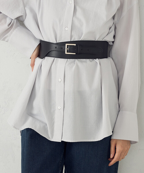 COMME CA ISM（コムサイズム）の「ゴム太ベルト（ベルト・レディース・ブラック/ベージュ・FREE）」の2枚目の写真