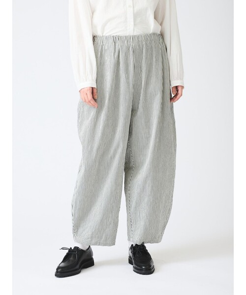 mizuiroind(ミズイロインド)の「mizuiro ind ヒッコリーワイドテーパードパンツ(その他パンツ・レディース・キナリ/インディゴブルー/ネイビー・FREE)」の13枚目の写真
