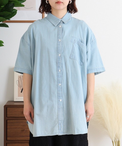 atONE(アットワン)の「オーバーサイズデニムシャツ(シャツ/ブラウス・レディース・ワンウォッシュ/ライトブルー/ネイビー・M-L/4L~5L/LL~3L)」の16枚目の写真