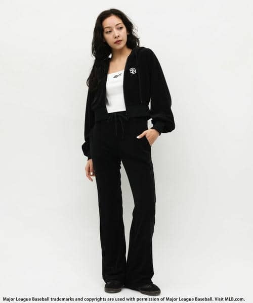 BACK TO THE FIELD（バック トゥー ザ フィールド）の「【MLB】コンパクトパイルセットアップ（ワンピース・レディース・ブラック/グリーン/ホワイト・FREE）」の17枚目の写真