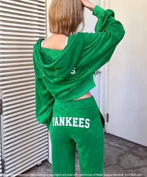 BACK TO THE FIELD（バック トゥー ザ フィールド）の「【MLB】コンパクトパイルセットアップ（ワンピース・レディース・ブラック/グリーン/ホワイト・FREE）」の9枚目の写真