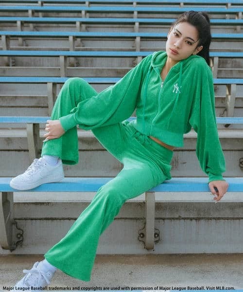 BACK TO THE FIELD（バック トゥー ザ フィールド）の「【MLB】コンパクトパイルセットアップ（ワンピース・レディース・ブラック/グリーン/ホワイト・FREE）」の10枚目の写真