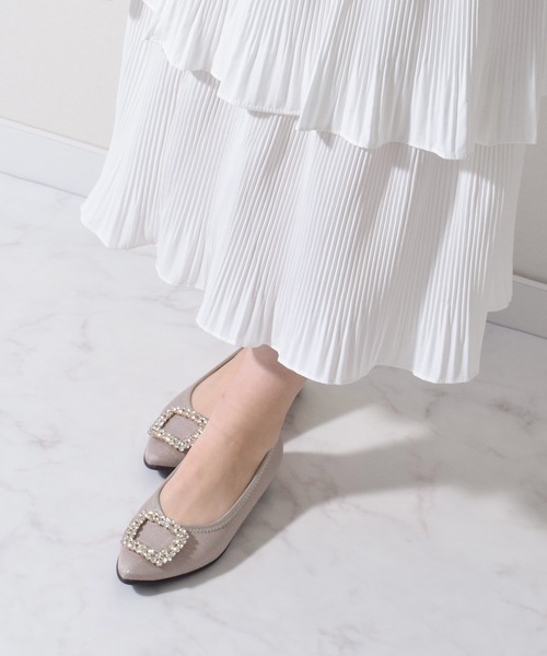 Bridget Birkin(ブリジットバーキン)の「【Bridget Birkin Walk】ビジューモチーフポインテッドパンプス(555225)(パンプス・レディース・ブラック/ベージュ/ベージュ系その他・23/24/23.5/24.5/22.5)」の6枚目の写真