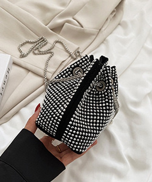 NANEA(ナネア)の「ラインストーンミニ巾着チェーンバッグ(ショルダーバッグ・レディース・ベージュ/イエロー/グリーン/ピンク/ブラック/ブラック×ブラック/ブルー/ホワイト・フリー)」の22枚目の写真