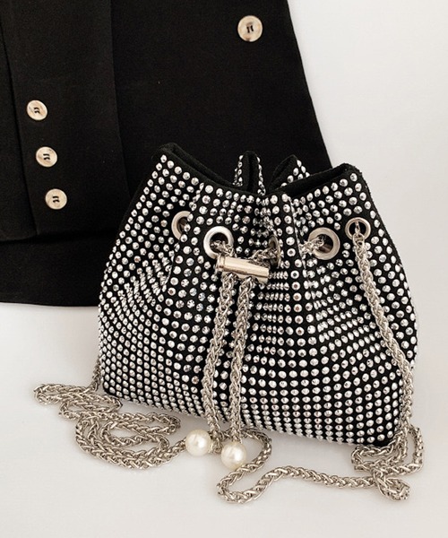 NANEA(ナネア)の「ラインストーンミニ巾着チェーンバッグ(ショルダーバッグ・レディース・ベージュ/イエロー/グリーン/ピンク/ブラック/ブラック×ブラック/ブルー/ホワイト・フリー)」の16枚目の写真