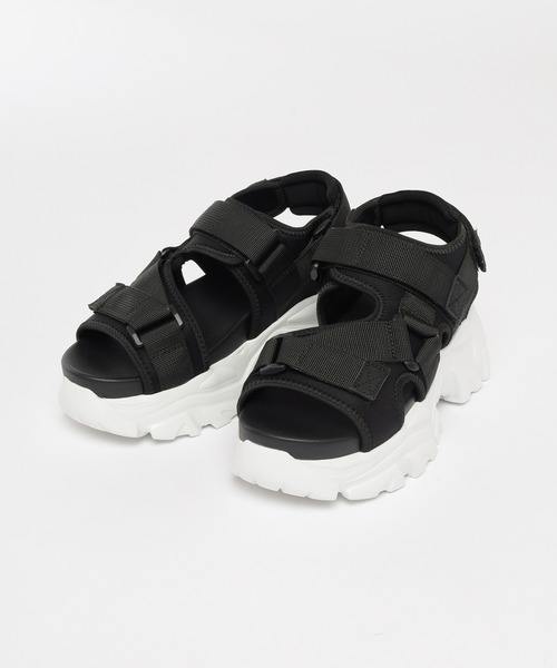 Honeys(ハニーズ)の「厚底スポーツサンダル(サンダル・レディース・ブラック×ホワイト/ブラック/ホワイト・LL/S/M/L)」の13枚目の写真