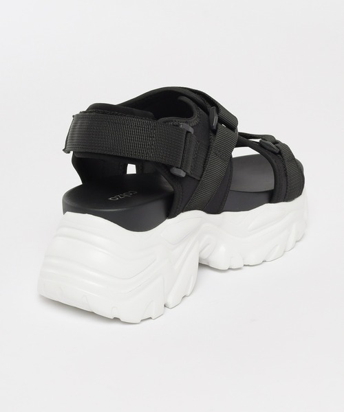 Honeys(ハニーズ)の「厚底スポーツサンダル(サンダル・レディース・ブラック×ホワイト/ブラック/ホワイト・LL/S/M/L)」の15枚目の写真