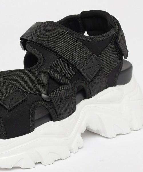 Honeys(ハニーズ)の「厚底スポーツサンダル(サンダル・レディース・ブラック×ホワイト/ブラック/ホワイト・LL/S/M/L)」の21枚目の写真