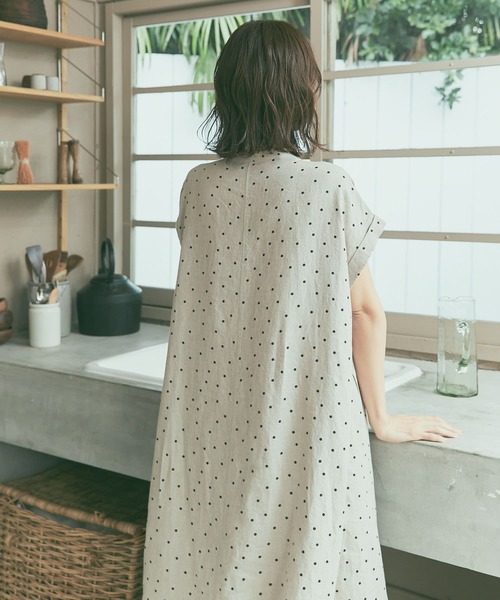 URBAN RESEARCH DOORS（アーバンリサーチドアーズ）の「リネンドットフレアワンピース（ワンピース・レディース・ブラック/ナチュラル・MEDIUM）」の5枚目の写真