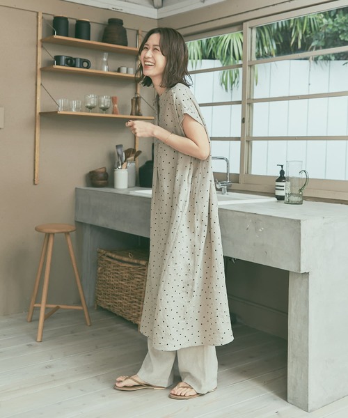 URBAN RESEARCH DOORS（アーバンリサーチドアーズ）の「リネンドットフレアワンピース（ワンピース・レディース・ブラック/ナチュラル・MEDIUM）」の14枚目の写真