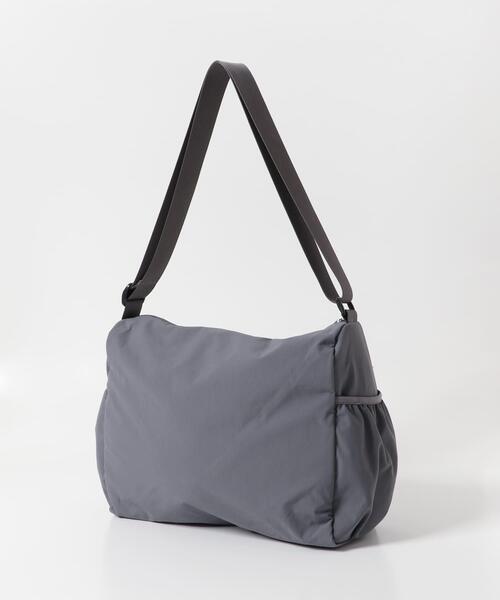 SENSE OF PLACE by URBAN RESEARCH（センスオブプレイスバイアーバンリサーチ）の「ナイロンショルダーバッグ（ショルダーバッグ・メンズ・ブラック/ライトベージュ/グレー・ONE）」の9枚目の写真