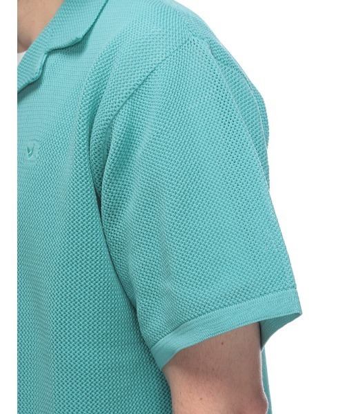 1piu1uguale3 RELAX（ウノピュウノウグァーレトレリラックス）の「1PIU1UGUALE3 RELAX (ウノ ピュ ウノ ウグァーレ トレ リラックス) メッシュニット オープンカラー 半袖 シャツ（シャツ/ブラウス・メンズ・ブラック/サックスブルー・S/M/L/LL）」の4枚目の写真