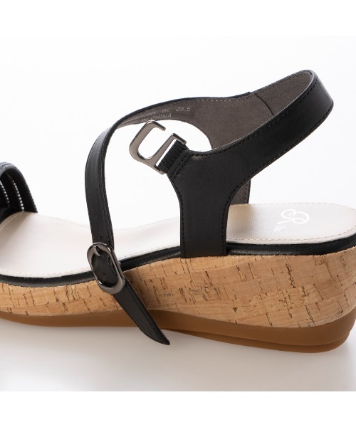 Riz raffinee（リズラフィーネ）の「ラインストーン付ウェッジサンダル（サンダル・レディース・ブラック/ベージュ系その他7/シルバー・24cm/23cm/24.5cm/23.5cm/22.5cm）」の5枚目の写真