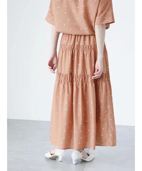 Te chichi TERRASSE（テチチテラス）の「【日比谷花壇コラボ】プリントシャーリングスカート（セットアップ可）（スカート・レディース・オフホワイト/ネイビー/キャメル・F）」の13枚目の写真