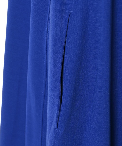 Narcissus(ナルシス)の「ノースリーブロングワンピース ポケット付き リラックスフレア(ワンピース・レディース・ブラック/ブルー・FREE)」の4枚目の写真