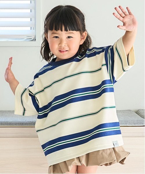 and D. petit main（アンドディープティマイン）の「リップルボーダービッグ半T（Tシャツ/カットソー・キッズ・ネイビー/ブラック/ターコイズブルー・130cm/110cm/120cm/140cm/90cm/100cm/150cm）」の2枚目の写真