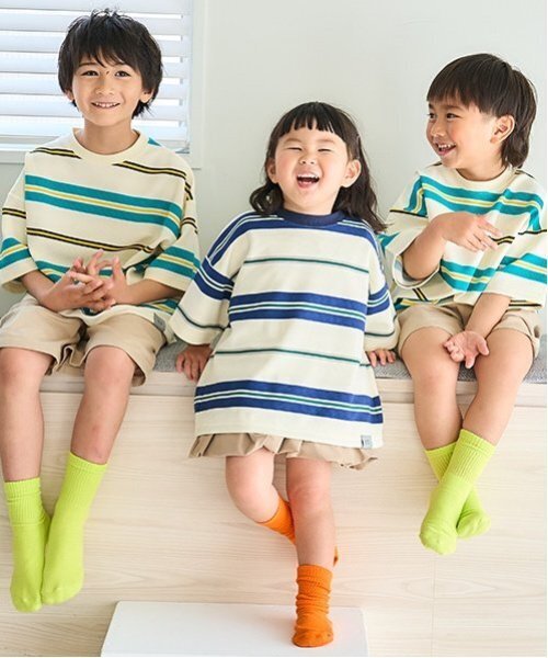 and D. petit main（アンドディープティマイン）の「リップルボーダービッグ半T（Tシャツ/カットソー・キッズ・ネイビー/ブラック/ターコイズブルー・130cm/110cm/120cm/140cm/90cm/100cm/150cm）」の18枚目の写真