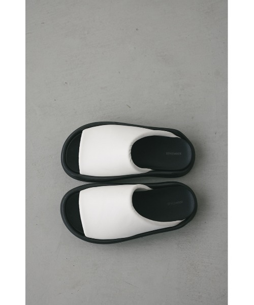 STYLEMIXER(スタイルミキサー)の「インソールフラットサンダル(サンダル・レディース・ホワイト/ブラック・SMALL/MEDIUM/LARGE)」の5枚目の写真