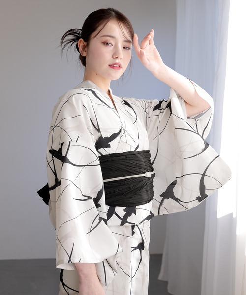 SOUBIEN（ソウビエン）の「“初心者でもプロの着姿”新二部式 セパレート浴衣3点セット（上衣・下衣・おはしょり布＋帯＋伊達締)【SOUBIEN】（浴衣・レディース・ホワイト系その他/ネイビー系/パープル系/グレー系/ブラック系2/ブラック系4/ブラック系/ネイビー系3/ネイビー系2/ブラック系3/その他/ベージュ系その他/グレイッシュベージュ/ブルー系/ホワイト×パープル/ネイビー系5/ネイビー系1/ネイビー系4/ベージュ系/ベージュ系その他2/ダルブルー系/サックスブルー系/ホワイト×ブルー/パープル系1/オレンジ系/ホワイト系/ピンク系・FREE）」の7枚目の写真